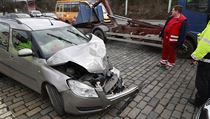 Na křižovatce u Chotkových sadů v Praze do sebe vrazily dvě auta značky Škoda. | na serveru Lidovky.cz | aktuální zprávy