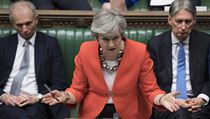 Britsk premirka Theresa Mayov bhem nespnho hlasovn o brexitov...