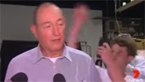 Australský senátor Fraser Anning. | na serveru Lidovky.cz | aktuální zprávy