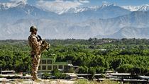 Bagrám, Afghánistán. Mise, která patří k těm nejdelším a nejrizikovějším. Tady... Bagrám, Afghánistán. Mise, která patří k těm nejdelším a nejrizikovějším. Tady...