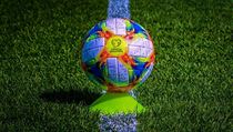 Fotbalový míč pro kvalifikaci na EURO 2020. | na serveru Lidovky.cz | aktuální zprávy