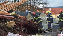 Hasiči v neděli zasahovali v Ostrově na Karlovarsku. | na serveru Lidovky.cz | aktuální zprávy