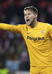 Vaclík o roli dvojky v Seville: Musím být trpělivý. Smlouvu mám jen do léta, sám jsem zvědavý jak to bude Brankář Sevilly Tomáš Vaclík. | na serveru Lidovky.cz | aktuální zprávy