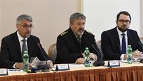 Zleva ministr obrany Lubomír Metnar, náčelník generálního štábu Aleš Opata a... | na serveru Lidovky.cz | aktuální zprávy