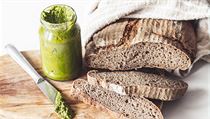 Připravte si kefírový dip z medvědího česneku | na serveru Lidovky.cz | aktuální zprávy