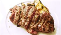Učte se od mistra. Zkuste grilovaný flap steak se zeleninou | na serveru Lidovky.cz | aktuální zprávy