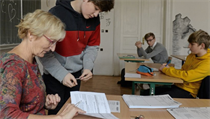Jednotné přijímací zkoušky se v pátek uskutečnily i na Gymnáziu Jana Keplera v... Jednotné přijímací zkoušky se v pátek uskutečnily i na Gymnáziu Jana Keplera v...