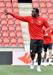 Slavia bez Deliho a Ngadea. Jaké jsou možnosti pro Trpišovského? Obránce Michael Ngadeu Ngadjui (zleva), záložník Ibrahim Benjamin Traoré a... | na serveru Lidovky.cz | aktuální zprávy