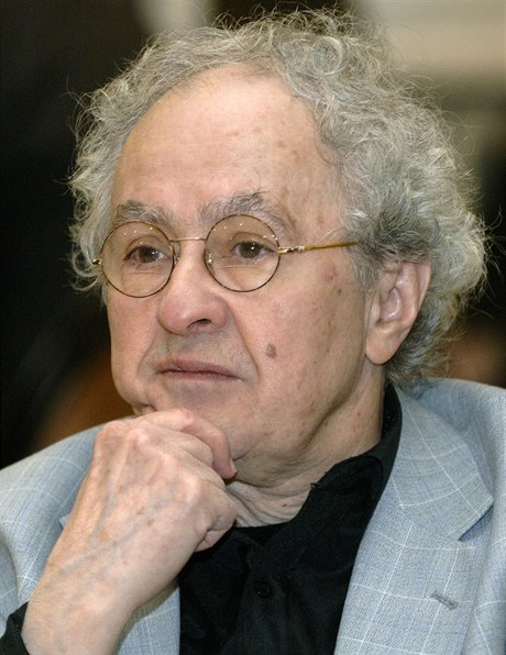 Zemel herec a dabér Jaroslav Kepka (na snímku z 9. prosince 2007), bylo mu 83...