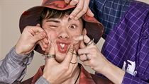 blek, klobouk, přívěsek, košile, prstýnky Dave’s Knives X Jan, vše z kolekce... | na serveru Lidovky.cz | aktuální zprávy
