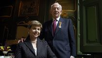 Raymond Sackler s manželkou. | na serveru Lidovky.cz | aktuální zprávy