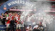 Fotbalisté Arsenalu slaví vítězství v FA Cupu. | na serveru Lidovky.cz | aktuální zprávy