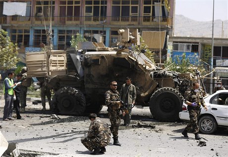 Následky jednoho ze sebevraedných útok v Afghánistánu.