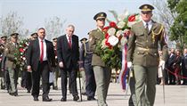 Prezident České republiky Miloš Zeman položil věnce u Národního památníku v... | na serveru Lidovky.cz | aktuální zprávy