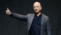 Jeff Bezos speaks at an event before unveiling Blue Origin's Blue Moon lunar... | na serveru Lidovky.cz | aktuální zprávy