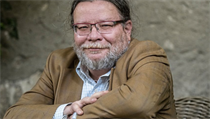 Jako z filmu Postradatelní. Političtí vysloužilci Vondra, Rath či Herman sázejí na kroužkování Alexandr Vondra. | na serveru Lidovky.cz | aktuální zprávy
