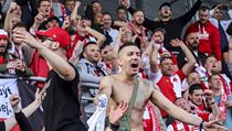 Fandové Slavie slaví zisk titulu. | na serveru Lidovky.cz | aktuální zprávy
