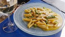 Těstoviny penne carbonara s chřestem | na serveru Lidovky.cz | aktuální zprávy