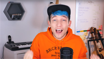 VIDEO: Mladý Youtuber ztrhal německou vládnoucí CDU. Ta netuší, jak zareagovat Mladý Youtuber Rezo zavařil něměckým křesťanským demokratům před eurovolbami ve... | na serveru Lidovky.cz | aktuální zprávy