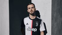 Miralem Pjanič v novém dresu Juventusu Turín. | na serveru Lidovky.cz | aktuální zprávy
