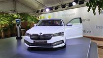 Plug-in hybridní Škoda Superb iV | na serveru Lidovky.cz | aktuální zprávy