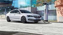 Škoda vstoupila do elektrické éry. Baterie dostaly Citigo a Superb Hybridní Škoda Superb iV | na serveru Lidovky.cz | aktuální zprávy