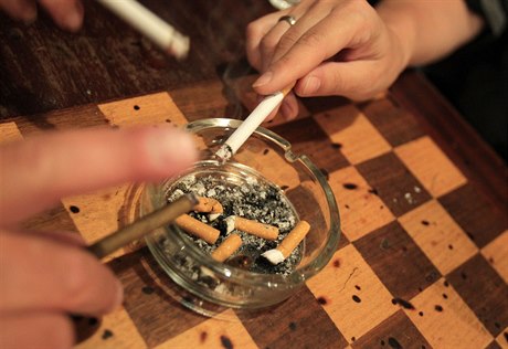 Pašovaných cigaret u nás přibývá. Jinde v Evropě je to ale horší | Téma |  Lidovky.cz