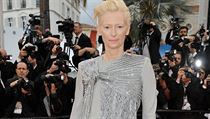 Třpytivě ozbrojená. Tilda Swintonová nikdy nebyla prototyp na romantické róby.... | na serveru Lidovky.cz | aktuální zprávy