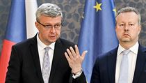 Zleva ministr průmyslu a obchodu Karel Havlíček (za ANO) a ministr životního... | na serveru Lidovky.cz | aktuální zprávy