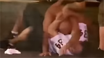 Bojovník UFC B. J. Penn se pere s vyhazovačem. | na serveru Lidovky.cz | aktuální zprávy