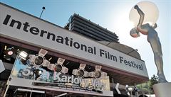 Karlovy Vary se pipravují na mezinárodní filmový festival, který zaíná v...