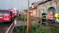 Hasiči likvidovali 1. července v Lošticích na Šumpersku následky bouřky se... | na serveru Lidovky.cz | aktuální zprávy
