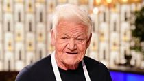 „MasterChef, 50. sezóna,“ napsal k fotce upravené v aplikaci FaceApp na Twitter...