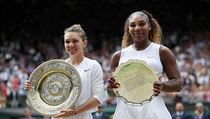 Simona Halepová se Serenou Williamsovou po finále Wimbledonu | na serveru Lidovky.cz | aktuální zprávy