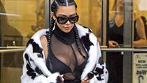 Živá „fejka“? Co vše je na celebritě Kim Kardashianové pravé, je otázka, kterou... | na serveru Lidovky.cz | aktuální zprávy