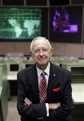 Zemřel bývalý letový ředitel NASA Christopher Kraft. Podílel se na vesmírných programech Mercury, Gemini či Apollo Kraft se podílel na vesmírných programech Mercury, Gemini či Apollo. | na serveru Lidovky.cz | aktuální zprávy