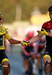Otazníky kolem Tour de France. Pojede se v listopadu? Nebo v červenci bez diváků? Geraint Thomas dovedl Kolumbijce Egana Bernala do cíle poslední etapy Tour. | na serveru Lidovky.cz | aktuální zprávy