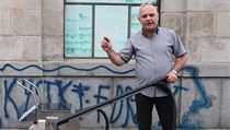 Černý představil i čištění párou a vysavačem, která podle něj nezanechává stopy... | na serveru Lidovky.cz | aktuální zprávy