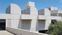 Bílý brutalismus. Pohledový beton a sklo v zeleni – to je muzeum slavného... | na serveru Lidovky.cz | aktuální zprávy