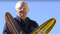 Sherman Poppen, otec myšlenky snowboardu. | na serveru Lidovky.cz | aktuální zprávy
