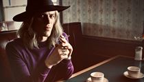 Johnny Flynn jako mladý David Bowie. | na serveru Lidovky.cz | aktuální zprávy