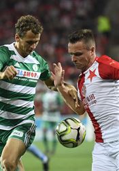Mistr drží neporazitelnost. Slávisté si ve vršovickém derby zastříleli Zleva Lukáš Hůlka z Bohemians a Stanislav Tecl ze Slavie. | na serveru Lidovky.cz | aktuální zprávy