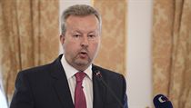 Ministr životního prostředí Richard Brabec. Ministr životního prostředí Richard Brabec.