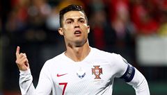 Cristiano Ronaldo slaví jeden ze ty gól v síti Litvy.