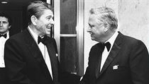 Hotelový magnát se setkal v roce 1985 s prezidentem Ronaldem Reaganem. | na serveru Lidovky.cz | aktuální zprávy