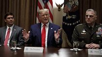Americký prezident Donald Trump (uprostřed). | na serveru Lidovky.cz | aktuální zprávy