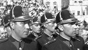 Nedobrovolně ve službách říše. Hranice nechtěné kolaborace byla u některých profesí velice tenká Pražští policisté po osvobození v květnu 1945 při příjezdu prezidenta Edvarda... | na serveru Lidovky.cz | aktuální zprávy