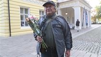 Na Žofín dorazil ve čtvrtek odpoledně první fanoušek, který se přišel rozloučit... | na serveru Lidovky.cz | aktuální zprávy