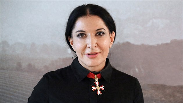 Marina Abramoviová, srbská performerka.