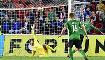 Michal Škoda překonává Ondřeje Koláře v brance Slavie. | na serveru Lidovky.cz | aktuální zprávy